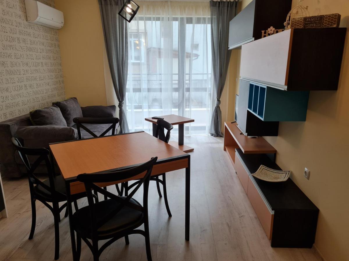 Ilarion 5 At Center Apartment *