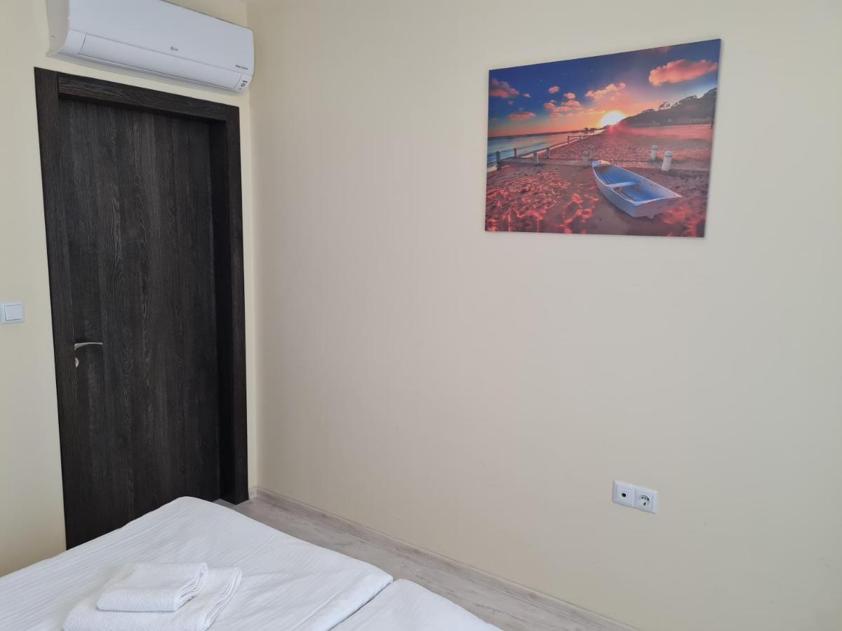 Ilarion 5 At Center Apartment