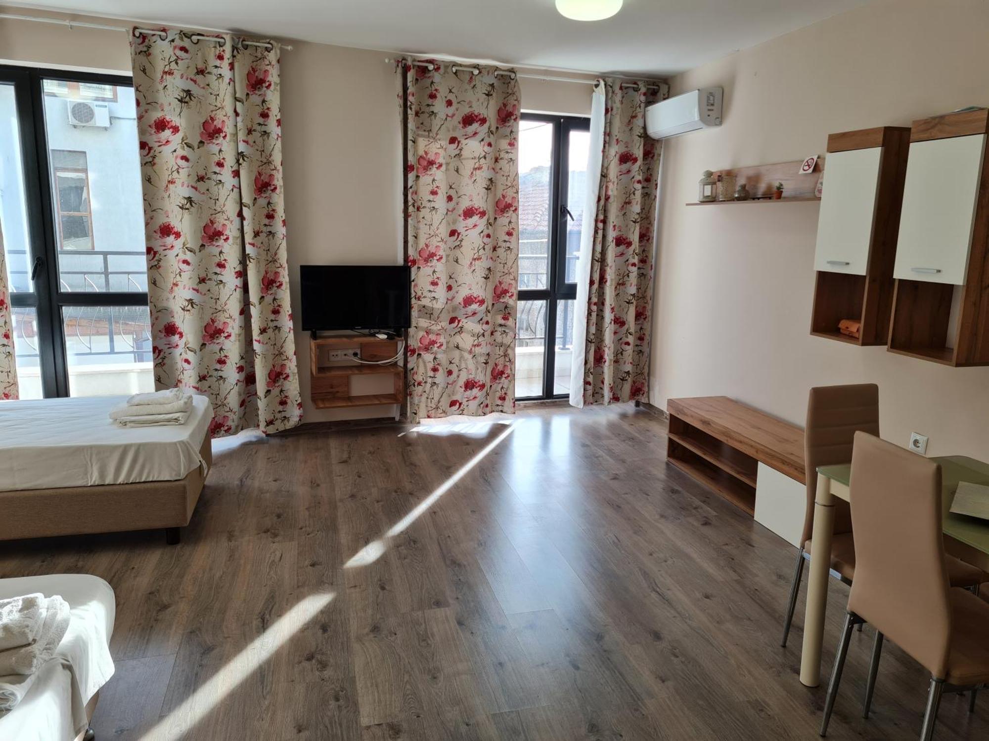 Apartment Ilarion 5 At Center Varna